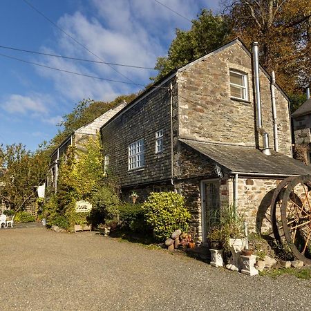 The Granary At Bissick Old Mill Apartman Truro Kültér fotó