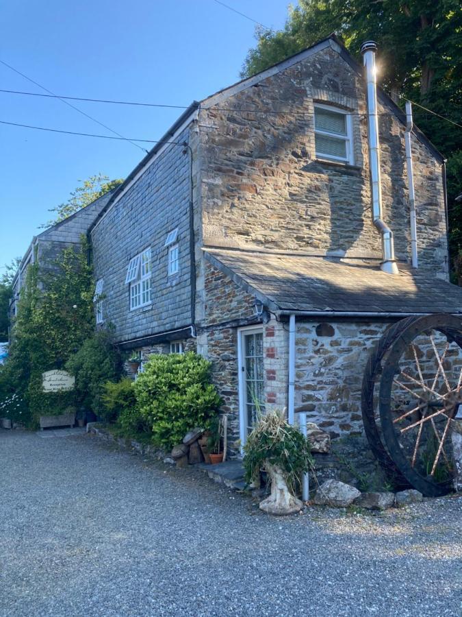 The Granary At Bissick Old Mill Apartman Truro Kültér fotó