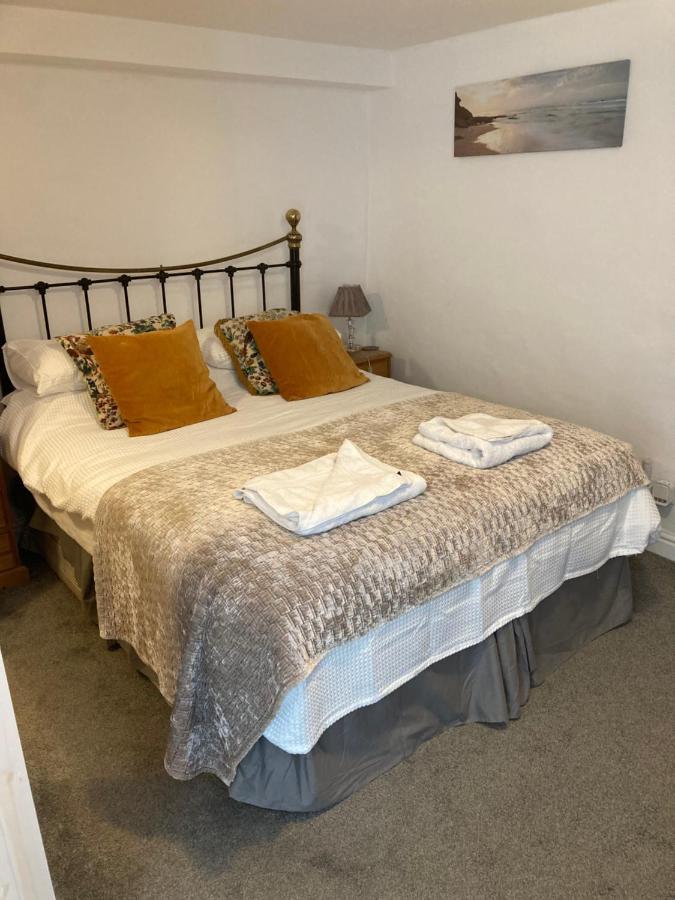 The Granary At Bissick Old Mill Apartman Truro Kültér fotó